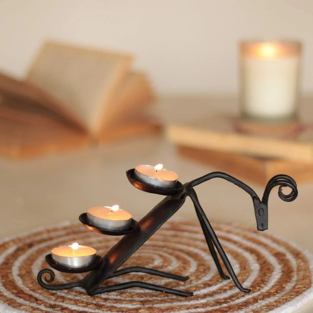 Atrangi_Wrought_Iron_Candle_Holder_Lamb_01